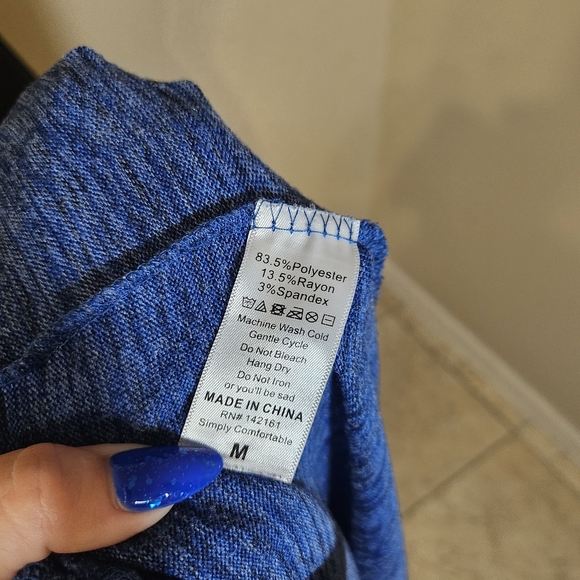 LuLaRoe Joy Feathered Blue Long Vest Duster Size Medium - Picture 3 of 5